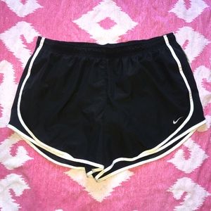 Nike dri-fit plus size elastic shorts 1X